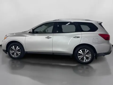 More photos of 2017 Nissan Pathfinder SV Sport Utility 4D at DriveMax (Auto Center Sales and Service), MA