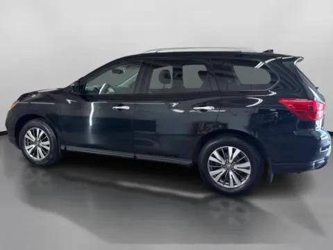 More photos of 2019 Nissan Pathfinder SL Sport Utility 4D at DriveMax (Auto Center Sales and Service), MA
