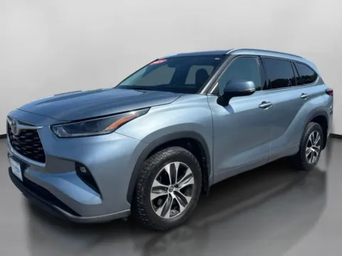 More photos of 2021 Toyota Highlander XLE Sport Utility 4D at DriveMax (Auto Center Sales and Service), MA