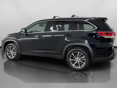 More photos of 2019 Toyota Highlander XLE Sport Utility 4D at DriveMax (Auto Center Sales and Service), MA