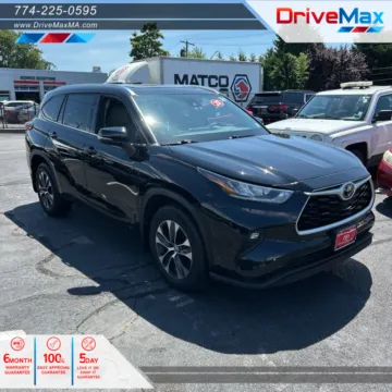 Black 2020 Toyota Highlander XLE Sport Utility 4D for sale in West Bridgewater, MA