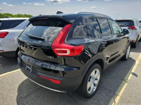 Photos of 2021 Volvo XC40 T5 Momentum Sport Utility 4D for sale in West Bridgewater, MA at DriveMax (Auto Center Sales and Service)