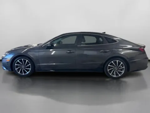 More photos of 2022 Hyundai Sonata Limited Sedan 4D at DriveMax (Auto Center Sales and Service), MA