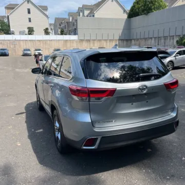 Photos of 2017 Toyota Highlander Limited Sport Utility 4D for sale in West Bridgewater, MA at DriveMax (Auto Center Sales and Service)
