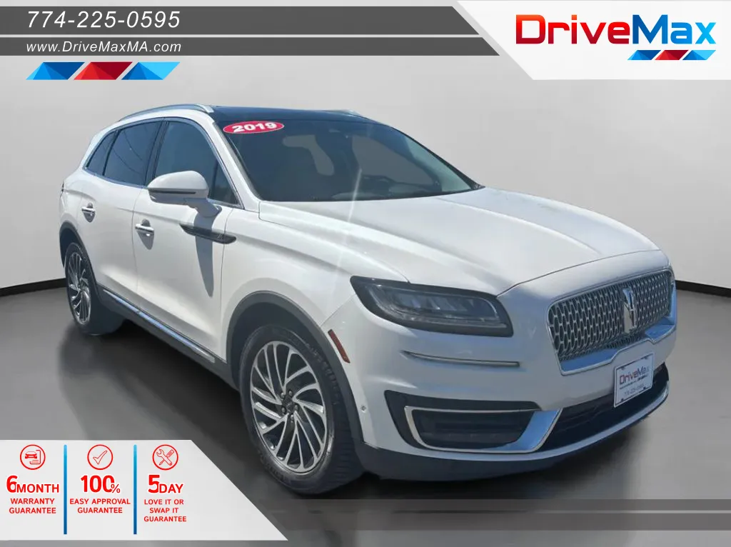 White 2019 Lincoln Nautilus Reserve Sport Utility 4D for sale in West Bridgewater, MA