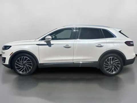 More photos of 2019 Lincoln Nautilus Reserve Sport Utility 4D at DriveMax (Auto Center Sales and Service), MA