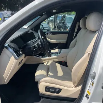 Photos of 2019 BMW X5 xDrive40i Sport Utility 4D for sale in West Bridgewater, MA at DriveMax (Auto Center Sales and Service)