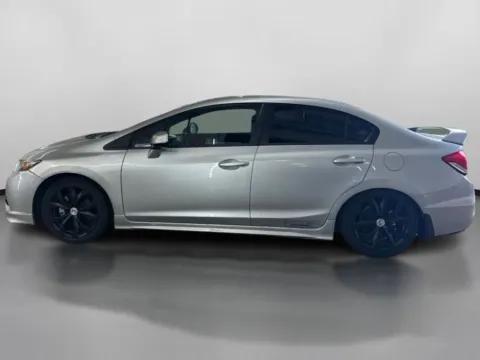 More photos of 2013 Honda Civic Si Sedan 4D at DriveMax (Auto Center Sales and Service), MA