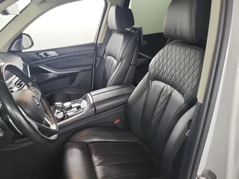 Another view of 2020 BMW X7 xDrive40i Sport Utility 4D for sale in West Bridgewater, MA at DriveMax (Auto Center Sales and Service)