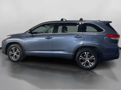 More photos of 2018 Toyota Highlander LE Sport Utility 4D at DriveMax (Auto Center Sales and Service), MA