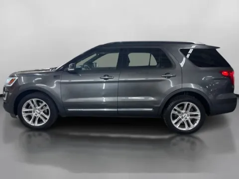 More photos of 2017 Ford Explorer XLT Sport Utility 4D at DriveMax (Auto Center Sales and Service), MA