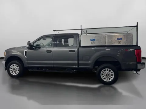 More photos of 2019 Ford F250 Super Duty Crew Cab XLT Pickup 4D 6 3/4 ft at DriveMax (Auto Center Sales and Service), MA