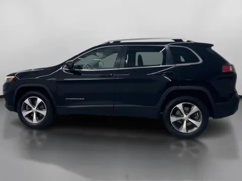 More photos of 2021 Jeep Cherokee Limited Sport Utility 4D at DriveMax (Auto Center Sales and Service), MA