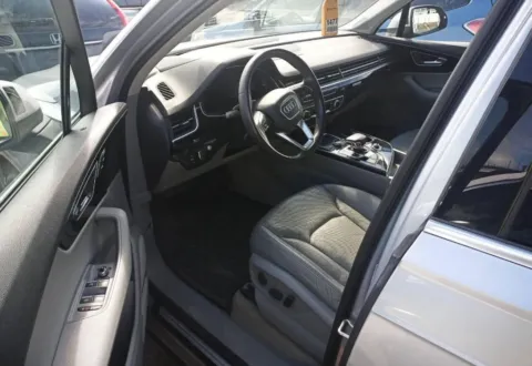 More photos of 2017 Audi Q7 3.0T Prestige Sport Utility 4D at DriveMax (Auto Center Sales and Service), MA