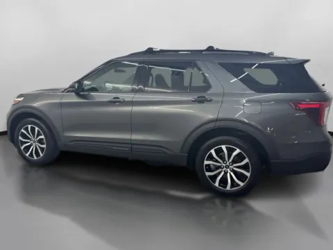 More photos of 2020 Ford Explorer ST Sport Utility 4D at DriveMax (Auto Center Sales and Service), MA
