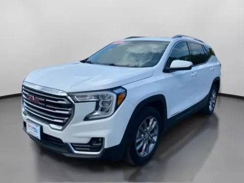 More photos of 2022 GMC Terrain SLT Sport Utility 4D at DriveMax (Auto Center Sales and Service), MA