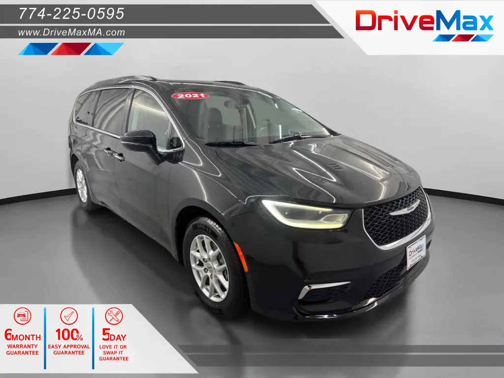 2021 Chrysler Pacifica Touring L's photo