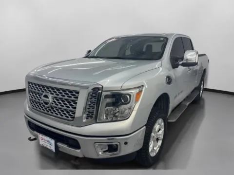More photos of 2016 Nissan TITAN XD Crew Cab SL Pickup 4D 6 1/2 ft at DriveMax (Auto Center Sales and Service), MA