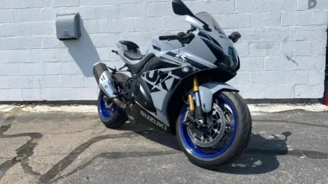 More photos of 2022 Suzuki GSX-R1000R at DriveMax (Auto Center Sales and Service), MA