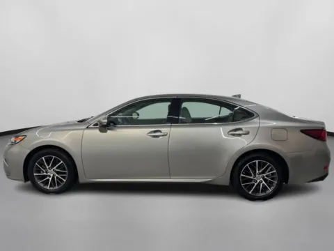 More photos of 2017 Lexus ES 350 Sedan 4D at DriveMax (Auto Center Sales and Service), MA