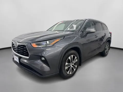 More photos of 2021 Toyota Highlander XLE Sport Utility 4D at DriveMax (Auto Center Sales and Service), MA