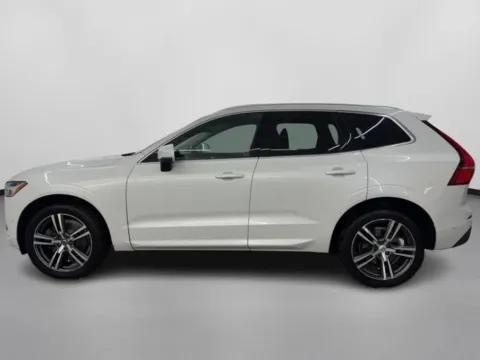 More photos of 2018 Volvo XC60 T6 Momentum Sport Utility 4D at DriveMax (Auto Center Sales and Service), MA