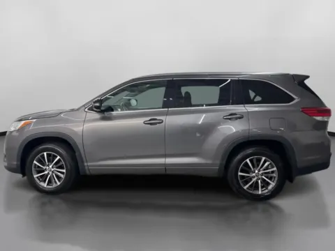 More photos of 2018 Toyota Highlander XLE Sport Utility 4D at DriveMax (Auto Center Sales and Service), MA