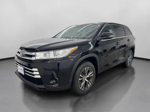 More photos of 2018 Toyota Highlander LE Sport Utility 4D at DriveMax (Auto Center Sales and Service), MA