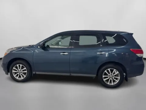 More photos of 2014 Nissan Pathfinder S Sport Utility 4D at DriveMax (Auto Center Sales and Service), MA