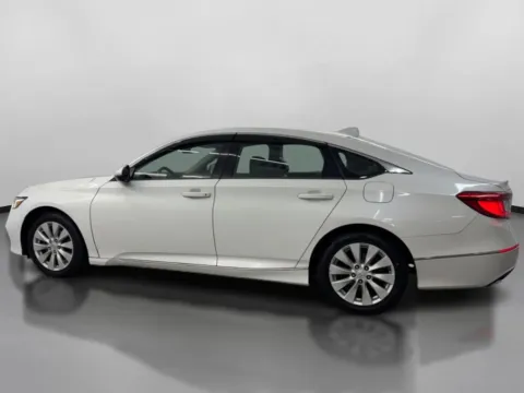 More photos of 2018 Honda Accord EX-L Sedan 4D at DriveMax (Auto Center Sales and Service), MA