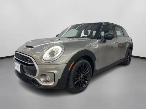 More photos of 2017 MINI Clubman Cooper S ALL4 Hatchback 4D at DriveMax (Auto Center Sales and Service), MA
