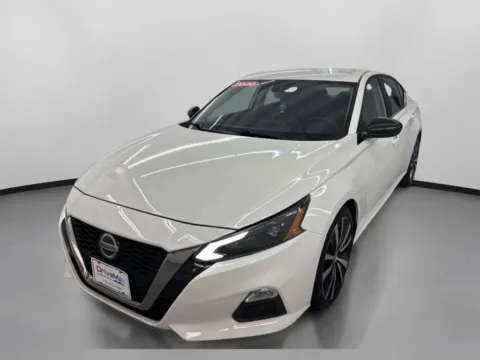More photos of 2020 Nissan Altima 2.5 SR Sedan 4D at DriveMax (Auto Center Sales and Service), MA