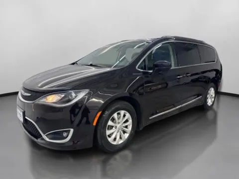 More photos of 2018 Chrysler Pacifica Touring L Minivan 4D at DriveMax (Auto Center Sales and Service), MA