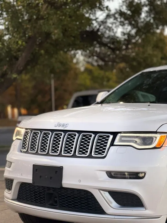 Photos of 2018 Jeep Grand Cherokee Summit Sport Utility 4D for sale in Midvale, UT at Saint Motors