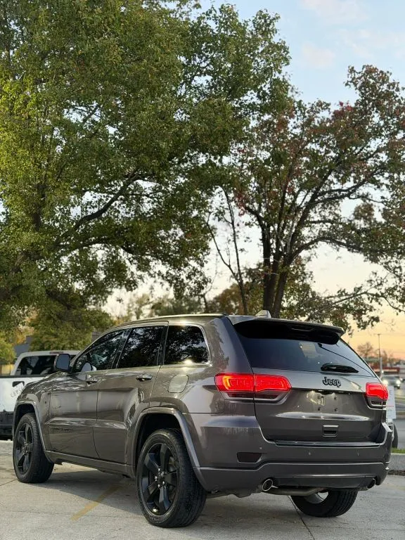 More photos of 2015 Jeep Grand Cherokee Altitude Sport Utility 4D at Saint Motors, UT