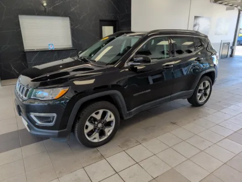 Black 2020 Jeep Compass Limited for sale in Mansfield, OH