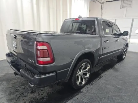 More photos of 2022 Ram 1500 Limited at Clement Supercenter Ohio, OH