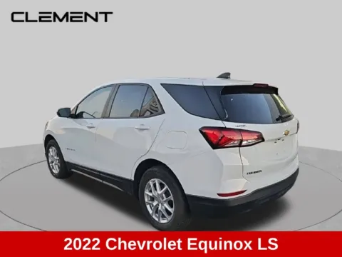 More photos of 2022 Chevrolet Equinox LS at Clement Supercenter Ohio, OH