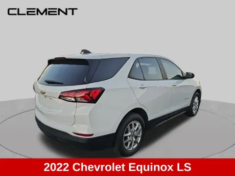 More photos of 2022 Chevrolet Equinox LS at Clement Supercenter Ohio, OH