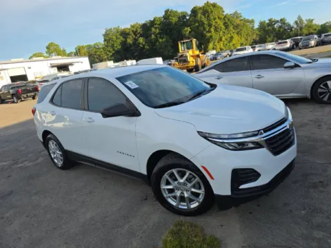 White 2022 Chevrolet Equinox LS for sale in Mansfield, OH