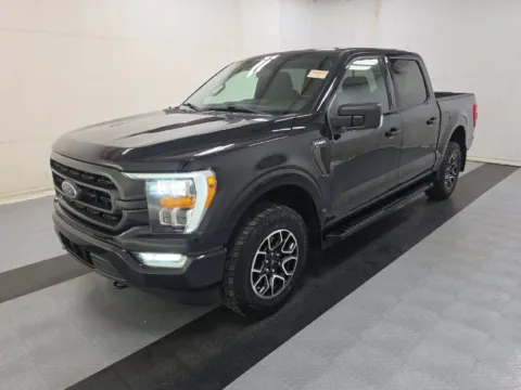 Black 2023 Ford F-150 XLT for sale in Mansfield, OH