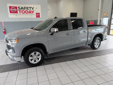 Gray 2024 Chevrolet Silverado 1500 LT for sale in Mansfield, OH