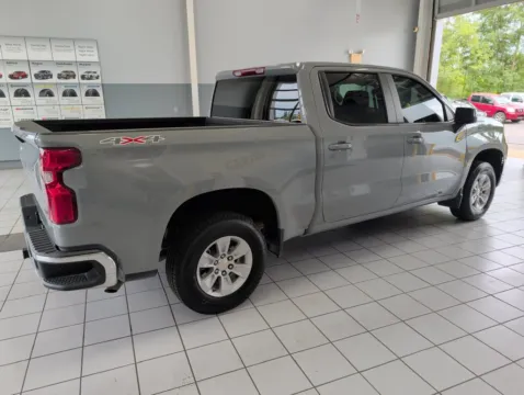 More photos of 2024 Chevrolet Silverado 1500 LT at Clement Supercenter Ohio, OH