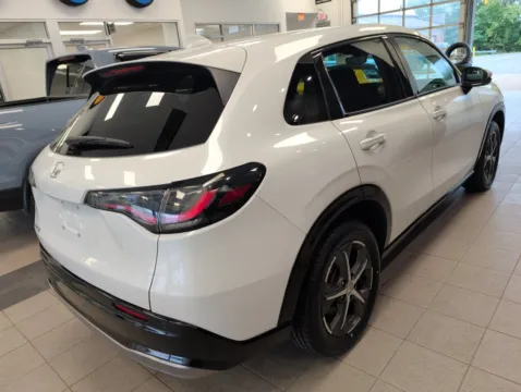 More photos of 2024 Honda HR-V EX-L at Clement Supercenter Ohio, OH