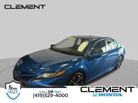 Blue 2019 Toyota Camry SE for sale in Mansfield, OH