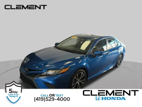 Blue 2019 Toyota Camry SE for sale in Mansfield, OH