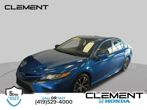 Blue 2019 Toyota Camry SE for sale in Mansfield, OH