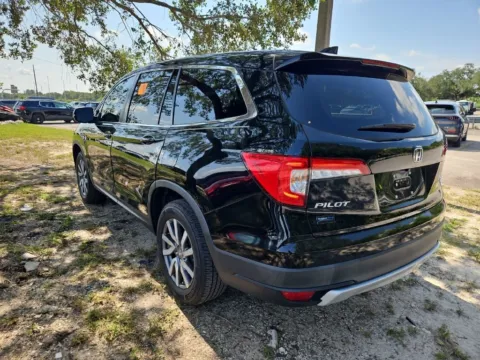 More photos of 2021 Honda Pilot EX-L at Clement Supercenter Ohio, OH