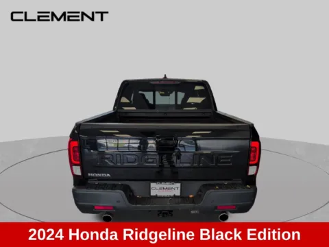 More photos of 2024 Honda Ridgeline Black Edition at Clement Supercenter Ohio, OH