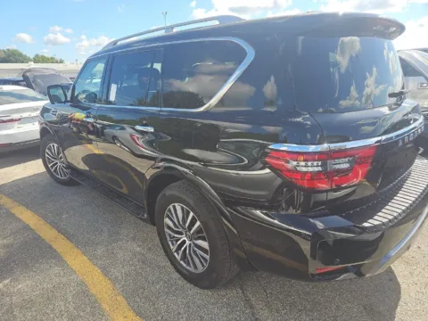More photos of 2024 Nissan Armada SL at Clement Supercenter Ohio, OH